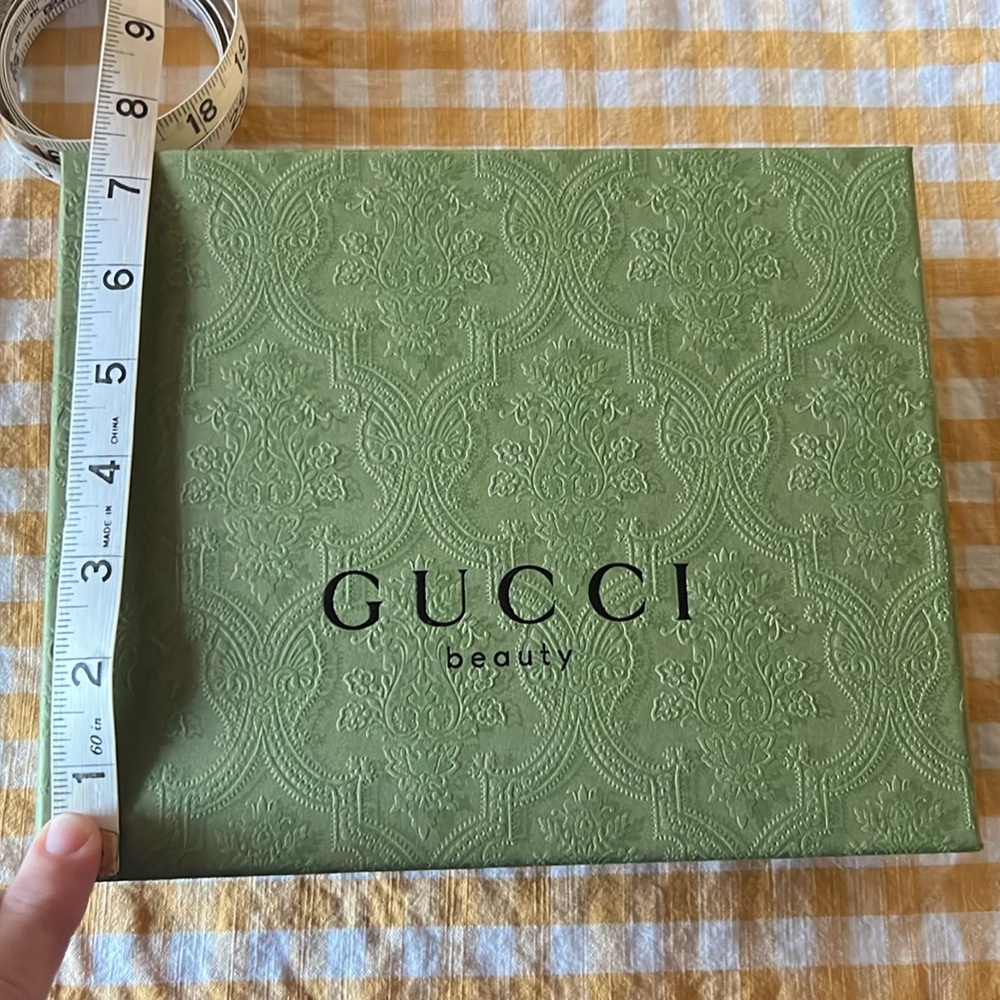 💚Authentic Gucci beauty box in green. Excellent condition💚 - Picture 6 of 7